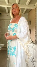 Load image into Gallery viewer, Portofino maxi Kimono white with silver inlaid detail one size