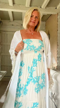Load image into Gallery viewer, Portofino maxi Kimono white with silver inlaid detail one size