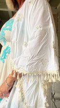 Load image into Gallery viewer, Portofino maxi Kimono white with silver inlaid detail one size