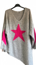 Load image into Gallery viewer, Capri Bold Star Jumper in Grey and Pink