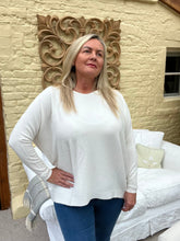 Load image into Gallery viewer, Naples Relaxed Batwing Long Sleeves Jumper Cream Feathers of italy