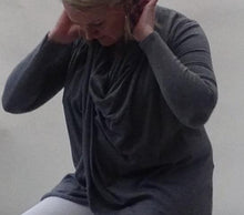 Load image into Gallery viewer, Cala d'Oliva Twist Jumper in Grey Marl | Feathers Of Italy