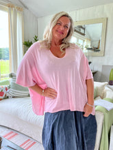 Load image into Gallery viewer, Sorrento Fine Knit Poncho - Baby Pink One Size Made In Italy by Feathers Of Italy