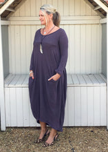 Load image into Gallery viewer, Nia Pouch Maxi Dress in Purple - Feathers Of Italy