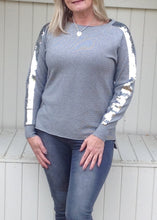 Load image into Gallery viewer, Sebastiano Seqined Jumper in Grey - Feathers Of Italy