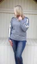 Load image into Gallery viewer, Sebastiano Seqined Jumper in Grey - Feathers Of Italy