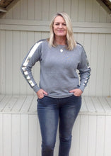 Load image into Gallery viewer, Sebastiano Seqined Jumper in Grey - Feathers Of Italy