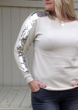Load image into Gallery viewer, Sebastiano Seqined Jumper in Winter Cream - Feathers Of Italy