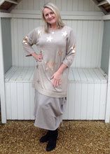 Load image into Gallery viewer, Pietro Skirt in Beige - Feathers Of Italy