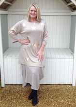 Load image into Gallery viewer, Pietro Skirt in Beige - Feathers Of Italy