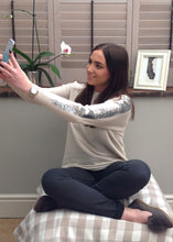 Load image into Gallery viewer, Sebastiano Seqined Jumper in Winter Cream - Feathers Of Italy