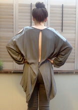 Load image into Gallery viewer, abruzzo sequin top soft