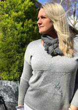 Load image into Gallery viewer, Star Fine Knit Jumper In Grey With Silver Heart Made In Italy by Feathers Of Italy One Size - Feathers Of Italy