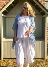 Load image into Gallery viewer, Frill Bottomed T Shirt Top 100% Cotton in White Made In Italy By Feathers Of Italy One Size - Feathers Of Italy