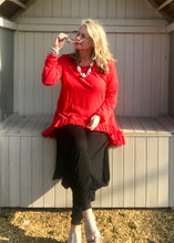 Load image into Gallery viewer, Frill Bottomed T Shirt Top 100% Cotton in Red Made In Italy By Feathers Of Italy One Size - Feathers Of Italy