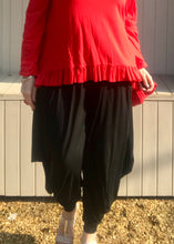 Load image into Gallery viewer, Frill Bottomed T Shirt Top 100% Cotton in Red Made In Italy By Feathers Of Italy One Size - Feathers Of Italy