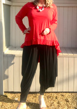 Load image into Gallery viewer, Frill Bottomed T Shirt Top 100% Cotton in Red Made In Italy By Feathers Of Italy One Size - Feathers Of Italy