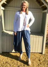 Load image into Gallery viewer, Frill Bottomed T Shirt Top 100% Cotton in White Made In Italy By Feathers Of Italy One Size - Feathers Of Italy