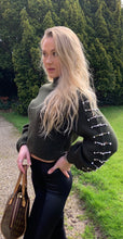 Load image into Gallery viewer, Giovani Diamanté Jumper in Green - Feathers Of Italy