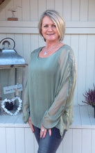 Load image into Gallery viewer, Naples Silk & Sequin Top in Green - Feathers Of Italy