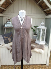 Load image into Gallery viewer, Vienna Zip Linen Dress in Mocha - Feathers Of Italy