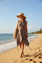 Load image into Gallery viewer, Vienna Zip Linen Dress in Mocha - Feathers Of Italy