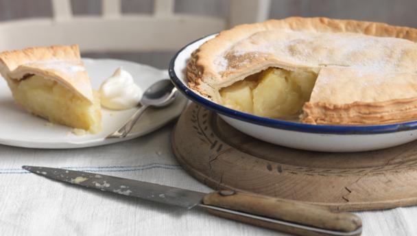 Classic Country Apple Pie