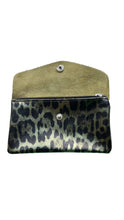 Load image into Gallery viewer, Limited Edition Metallic Leopard Print Green Small Purse - 15x9cm
