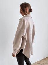 Load image into Gallery viewer, Feathers Of Italy Emilia Romagna Luxury Drop Shoulder Pocket Patched Coat in Apricot
