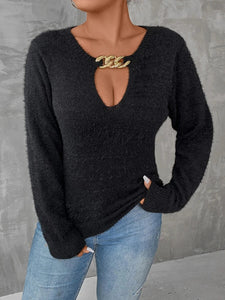 Plazzo Cut Out Chain Detail Jumper in Black | Feathers Of Italy 