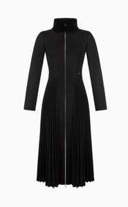 Rinascimento Cappotto Pleated Full Length Coat In Black - Feathers Of Italy 