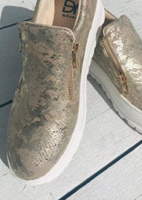 Load image into Gallery viewer, Canterville Pump Gold Snakeskin by Daniel Footwear Size 6 - Feathers Of Italy 
