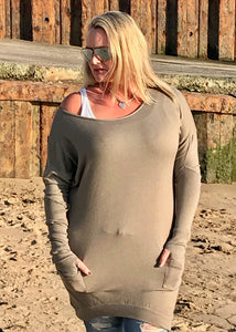 Cashmere Mix Genoa Pocket Jumper With Thum Hole Cuffs in Fawn Made in Italy | Feathers Of Italy 