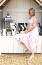 Load image into Gallery viewer, Long Linen Maxi Dress in Pink - Feathers Of Italy 
