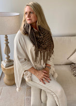 Load image into Gallery viewer, Mondial Poncho in Vanilla - Feathers Of Italy 
