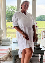 Load image into Gallery viewer, Romearno Linen Dress in White, Made In Italy By Feathers Of Italy One Size
