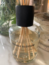 Load image into Gallery viewer, Reed Orange Blossom Diffuser 180ml - The Interior Co
