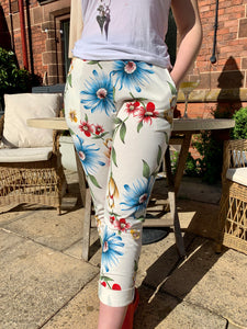 Florence One Size Vintage Look Floral Joggers - Feathers Of Italy 