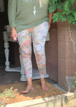 Load image into Gallery viewer, Alberobello Diamond Floral Leggings in Stone - Feathers Of Italy 
