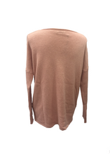 Load image into Gallery viewer, Star Knit Jumper In Pink - Feathers Of Italy 
