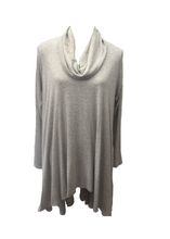 Load image into Gallery viewer, Swing Top with Cowl in Light Grey - Feathers Of Italy 
