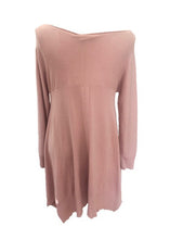 Load image into Gallery viewer, Mont Blanc Jumper in Pink - Feathers Of Italy 
