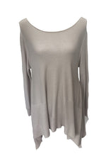 Load image into Gallery viewer, Mont Blanc Jumper in Cream - Feathers Of Italy 
