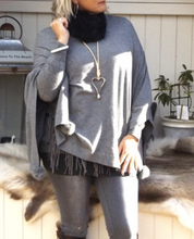 Load image into Gallery viewer, Mondial Poncho in Grey - Feathers Of Italy 
