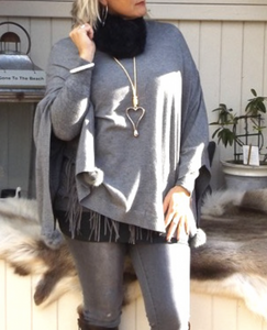 Mondial Poncho in Grey - Feathers Of Italy 