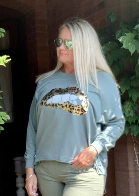 Apulia Leopard Lips Sweatshirt in Green