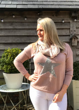 Load image into Gallery viewer, Star Fine Knit Jumper In Pink With Silver Heart Made In Italy by Feathers Of Italy - Feathers Of Italy 
