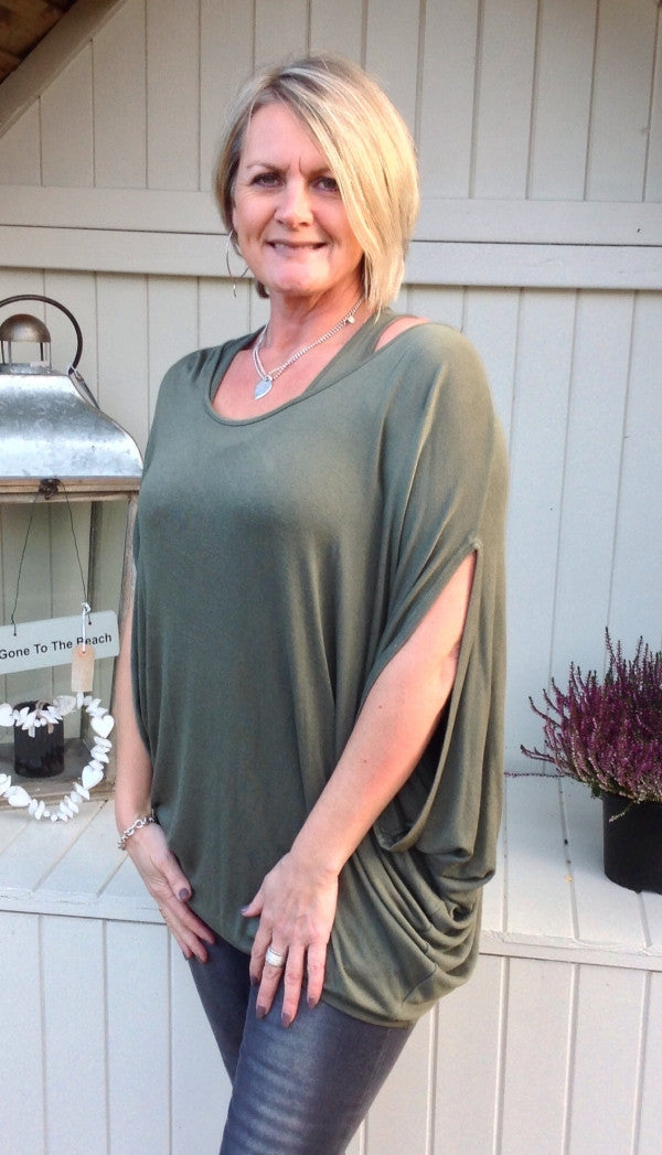 Gauli Oversized Double Top with Batwing Sleeves in Green made In Italy by Feathers Of Italy One Size - Feathers Of Italy 