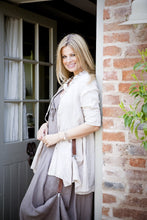 Load image into Gallery viewer, Ruchie Clip in Brown &amp; Chocolate Hide - Feathers Of Italy 
